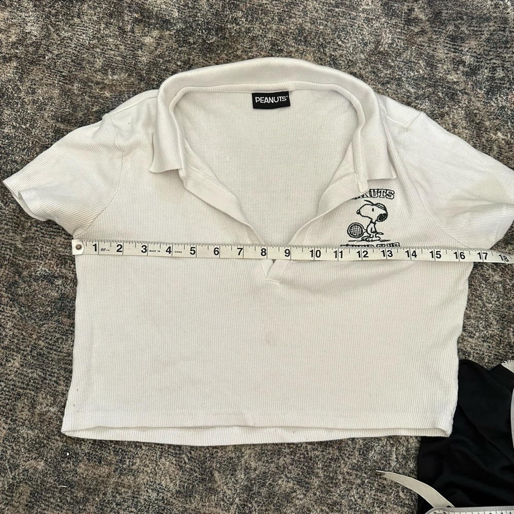 White Graphic Peanuts Women's crop Top